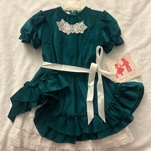 Elegant Teal green Dress with Lace Accents